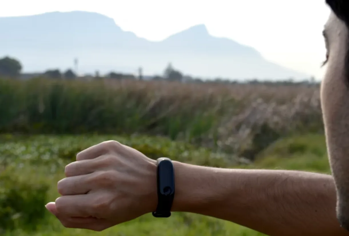 Fitness tracker on the hand